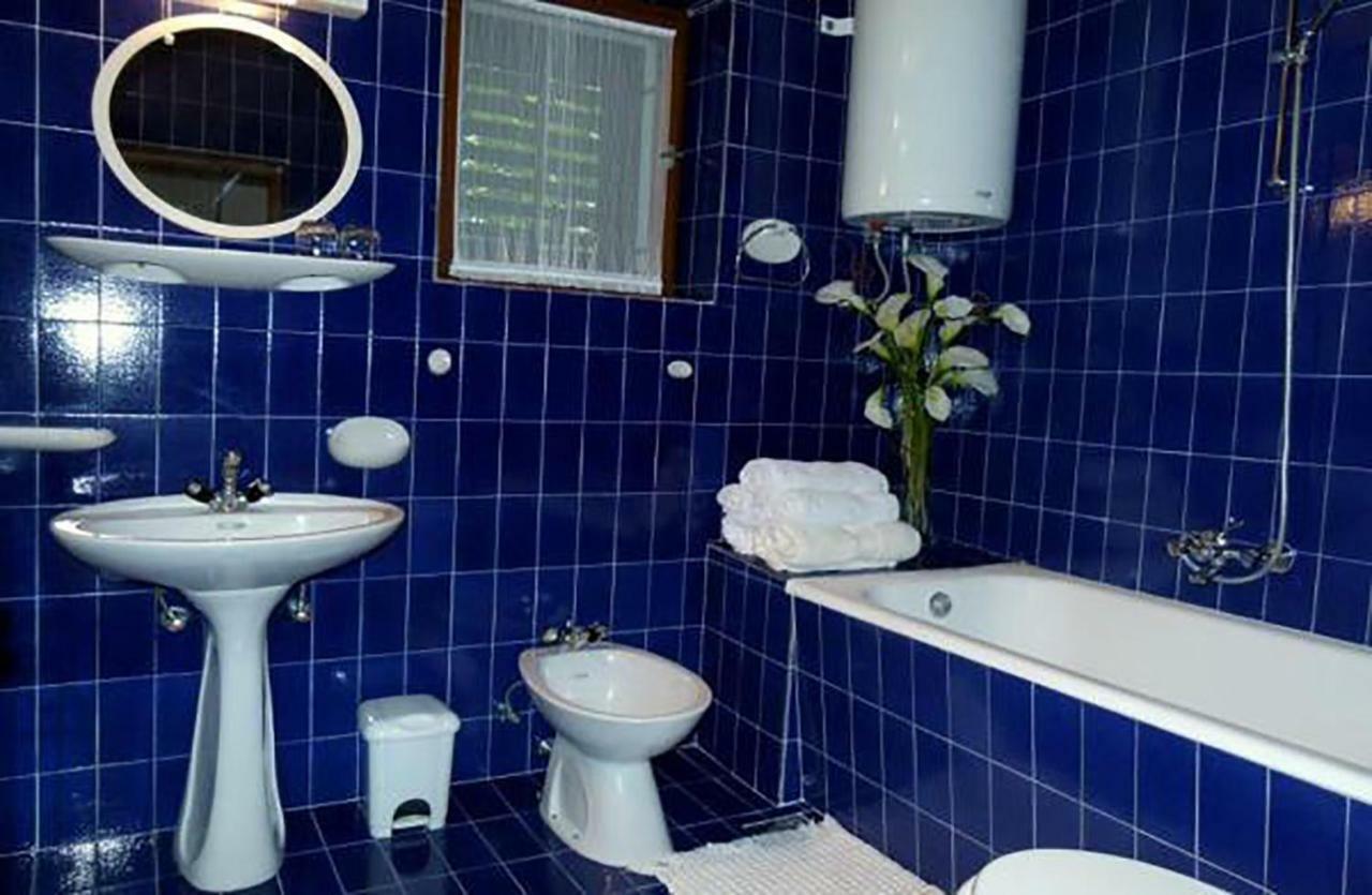 Apartman Mladenka Supetar Bagian luar foto